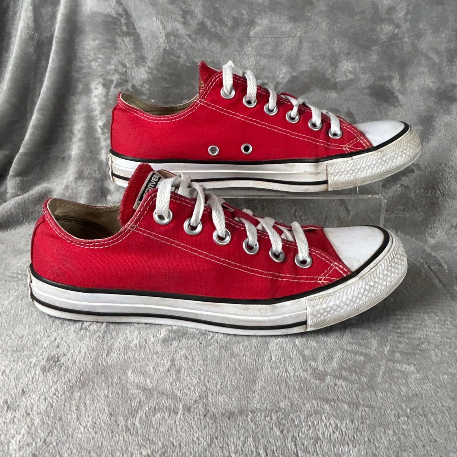 Converse Chuck Taylor All Star Low Top Red Canvas Sneakers W9696 Womens 8